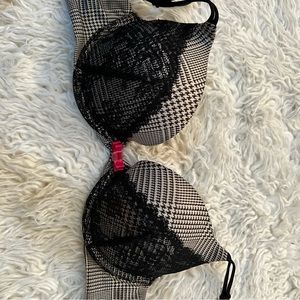 Victoria’s Secret bra